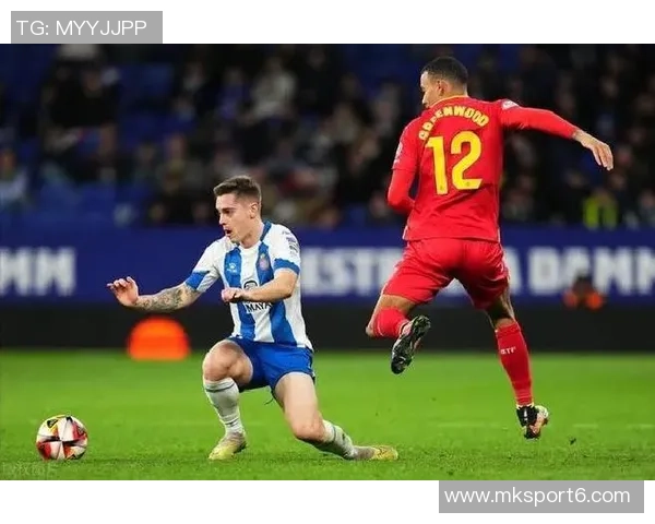 西甲引入VAR后首次开场12分钟内两次更改主裁判罚引发热议