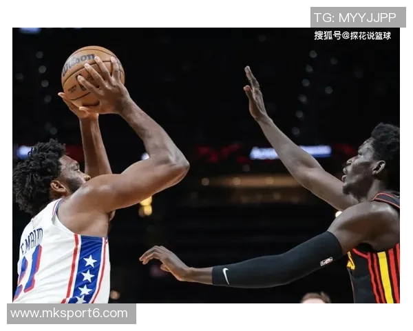 乔治半场表现稳定9投4中三分球命中率高达60贡献11分6篮板3助攻