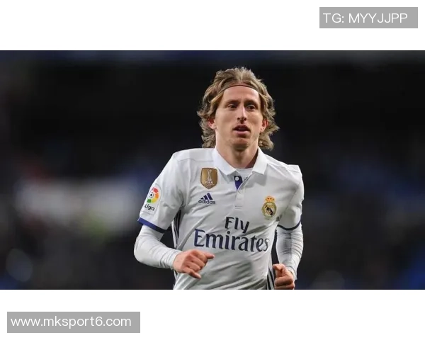 本赛季英超中场球权争夺战安德森领衔B费索博紧随其后