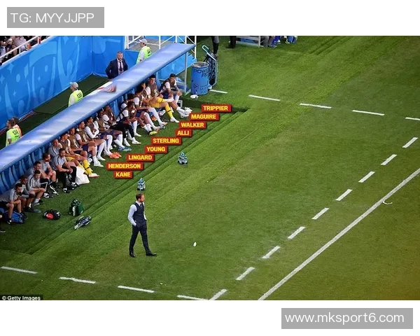 施洛特贝克背后铲踢科瓦奇称情况严重仅获黄牌引发争议